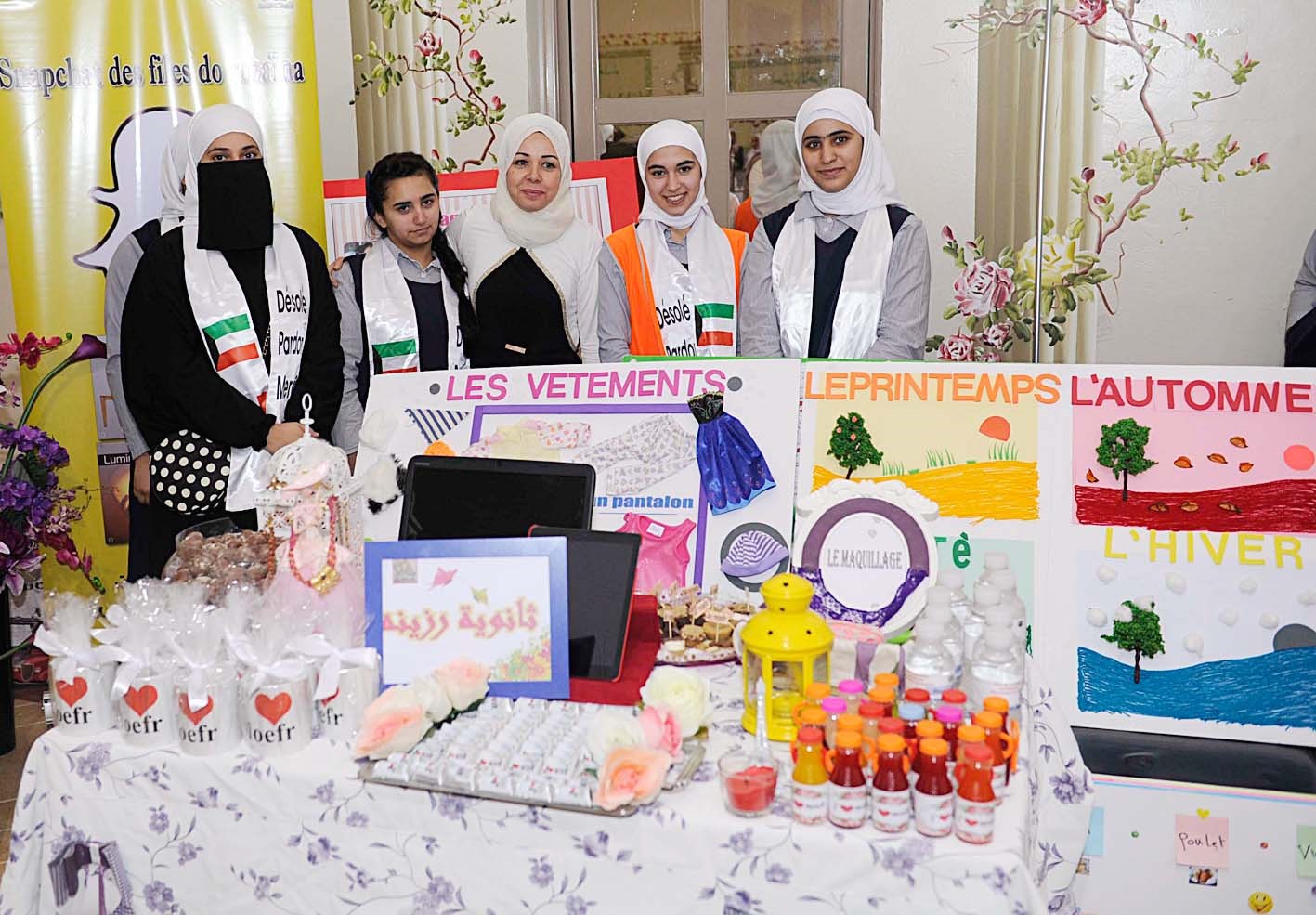 إبداعات وابتكارات معلمات وطالبات اللغة الفرنسية (تصوير نايف العقلة)