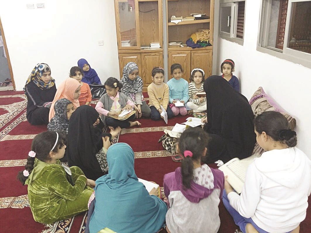 ... وحلقة للفتيات