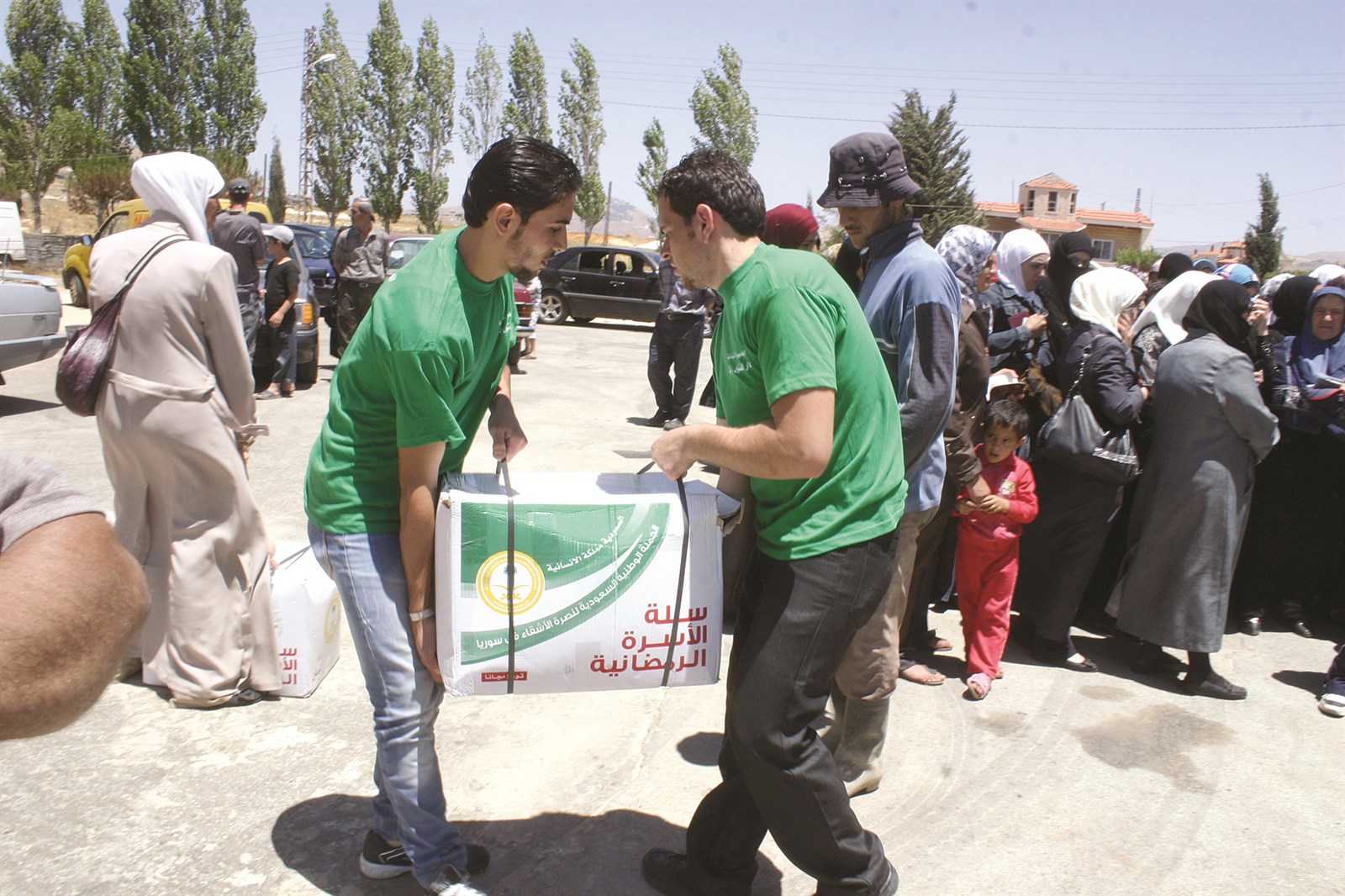 توزيع مساعدات سعودية