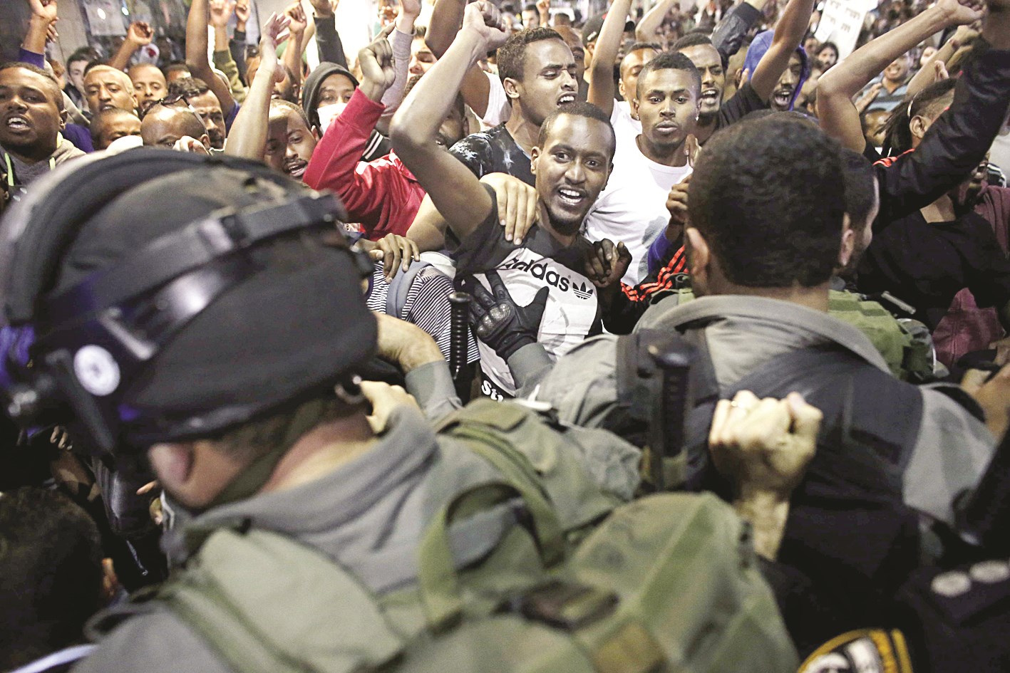 u0645u0648u0627u062cu0647u0627u062a u062eu0644u0627u0644 u0627u0644u062au0638u0627u0647u0631u0629 u0628u064au0646 u064au0647u0648u062f u0645u0646 u0623u0635u0644 u0625u062bu064au0648u0628u064a u0648u0627u0644u0634u0631u0637u0629 u0641u064a u0627u0644u0642u062fu0633  (u0627 u0641 u0628)