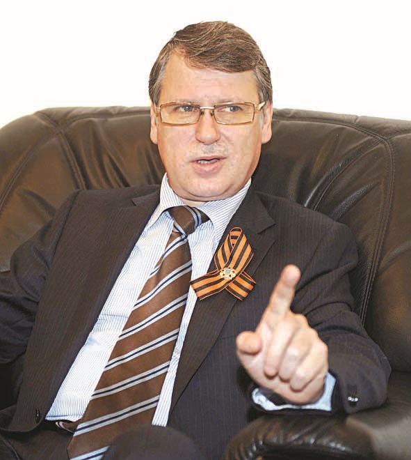 u0623u0644u0643u0633u064a u0633u0648u0644u0648u0645u0627u062au064au0646          ( u062au0635u0648u064au0631 u0637u0627u0631u0642 u0639u0632u0627u0644u062fu064au0646)