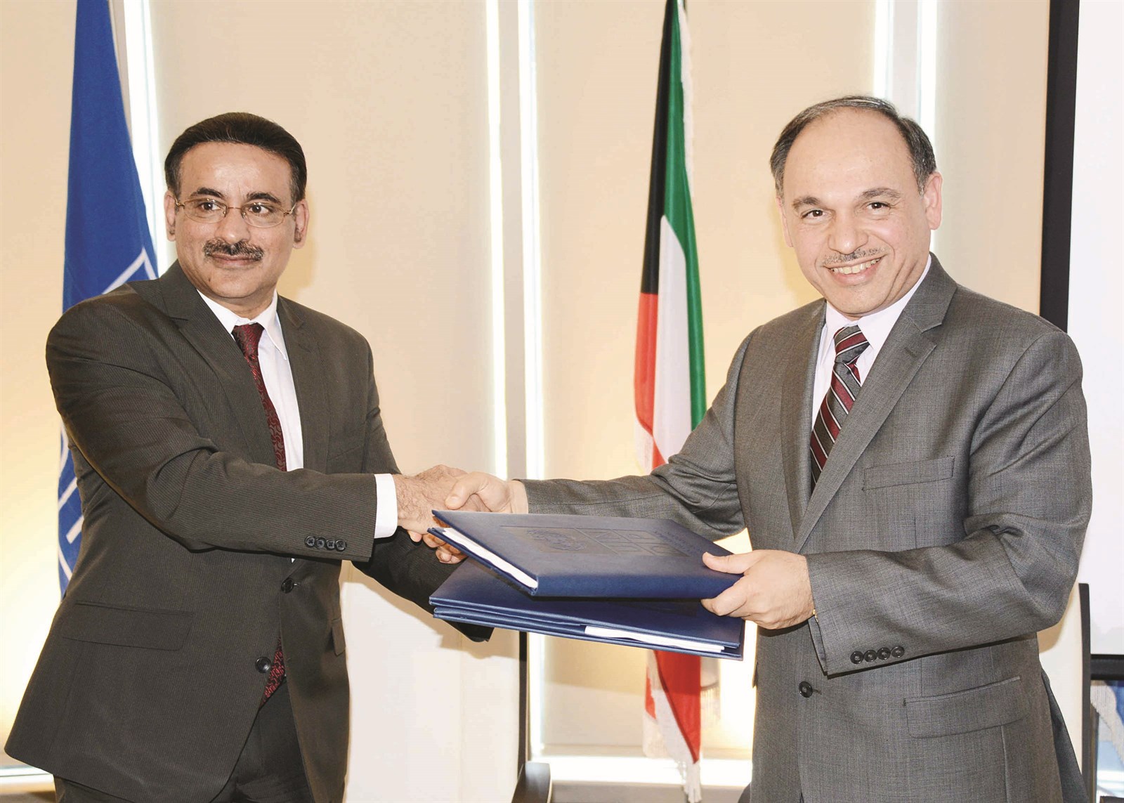 u0645u0628u0634u0631 u0648u0627u0644u0631u0641u0627u0639u064a u064au062au0628u0627u062fu0644u0627u0646 u0648u062bu064au0642u062au064a u0627u0644u0627u062au0641u0627u0642u064au0629 ( u062au0635u0648u064au0631 u0646u0648u0631 u0647u0646u062fu0627u0648u064a )