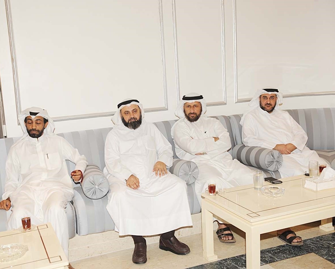 الكندري والعميري والطبطبائي والوسمي     (تصوير جلال معوض)