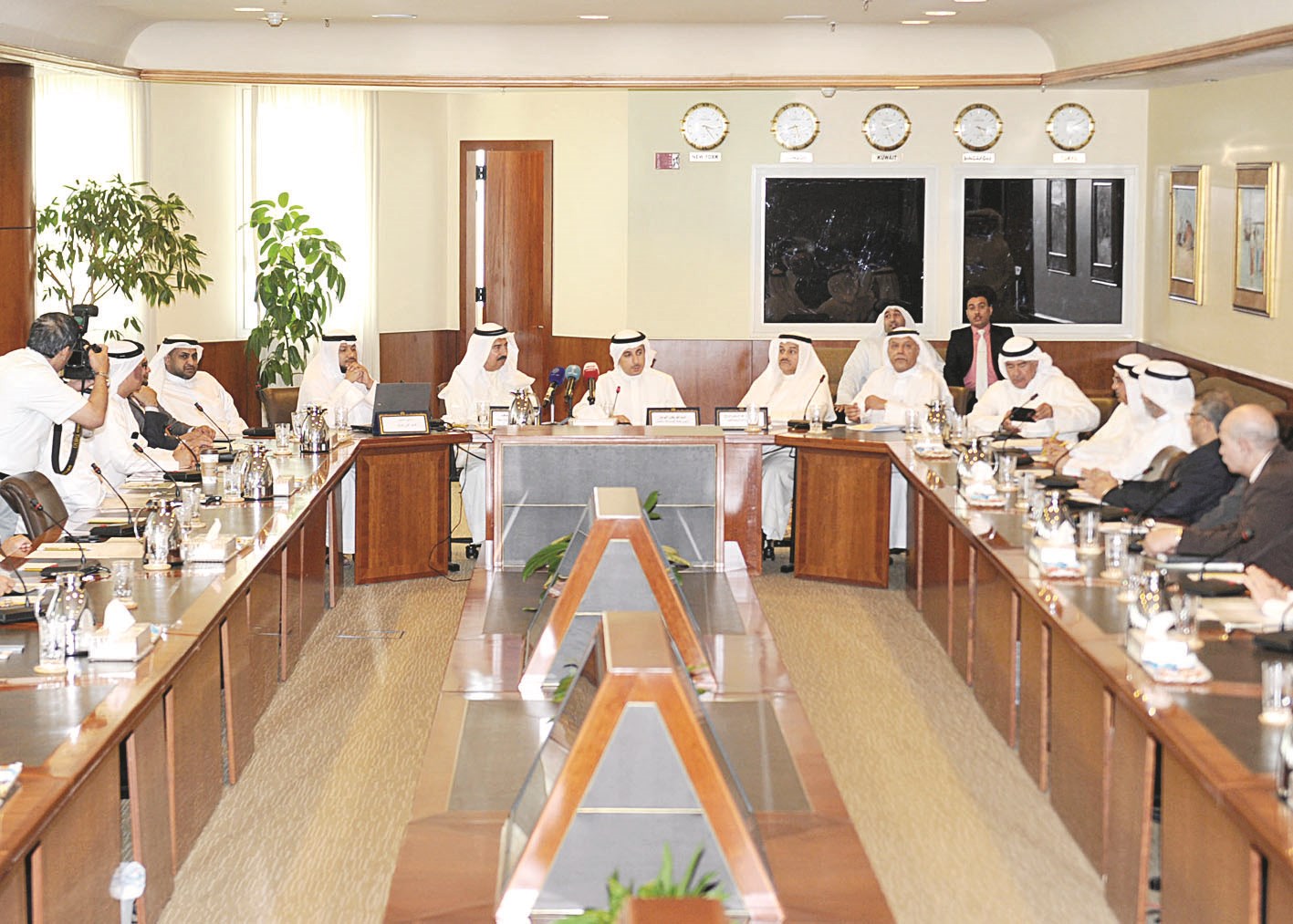 u0645u0646 u0644u0642u0627u0621 u063au0631u0641u0629 u0627u0644u062au062cu0627u0631u0629 u0645u0639 u0645u0631u0643u0632 u0627u0639u062au0645u0627u062f u0645u0633u062au0648u064au0627u062a u0627u0644u0645u0647u0627u0631u0629 u0627u0644u0645u0647u0646u064au0629  (u062au0635u0648u064au0631 u0633u0639u062f u0647u0646u062fu0627u0648u064a)