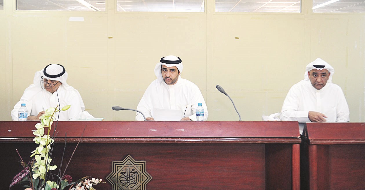 u0625u062fu0631u064au0633 u0645u062au0631u0626u0633u0627u064b u0627u0644u0627u062cu062au0645u0627u0639 (u062au0635u0648u064au0631 u062cu0627u0633u0645 u0628u0627u0631u0648u0646)