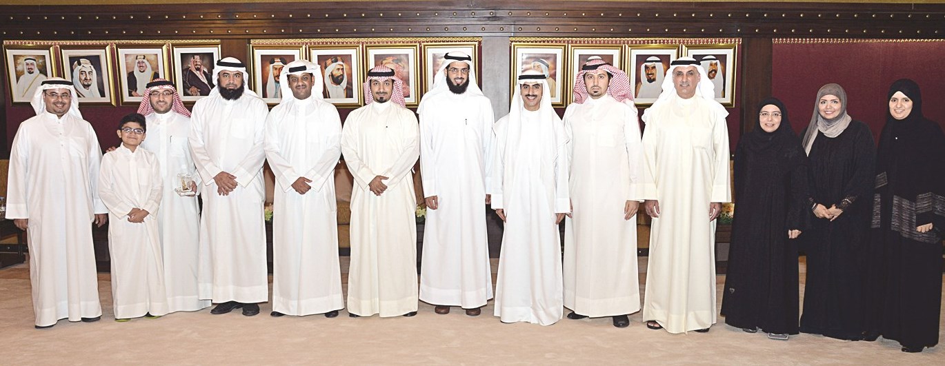 u0627u0644u0633u0641u064au0631 u0627u0644u062cu0627u0628u0631 u0645u062au0648u0633u0637u0627u064b u0627u0644u0645u0643u0631u0645u064au0646 u0641u064a u062du0641u0644 u0627u0644u0633u0641u0627u0631u0629 u0627u0644u0643u0648u064au062au064au0629 u0641u064a u0627u0644u0631u064au0627u0636