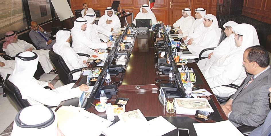 u0627u0644u062du0645u0648u062f u0648u0627u0644u0645u0646u0635u0648u0631 u0648u0627u0644u0647u0648u064au062fu064a u0648u0623u0639u0636u0627u0621 u0645u0646 u0627u0644u0623u0646u062fu064au0629 u0627u0644u0645u062au062eu0635u0635u0629 u0644u0644u0633u064au0627u0631u0627u062a