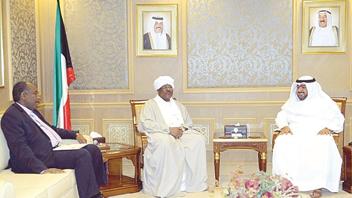 u062bu0627u0645u0631 u0627u0644u0639u0644u064a u0623u062bu0646u0627u0621 u0644u0642u0627u0626u0647 u0645u0639 u0633u0641u064au0631 u0627u0644u0633u0648u062fu0627u0646