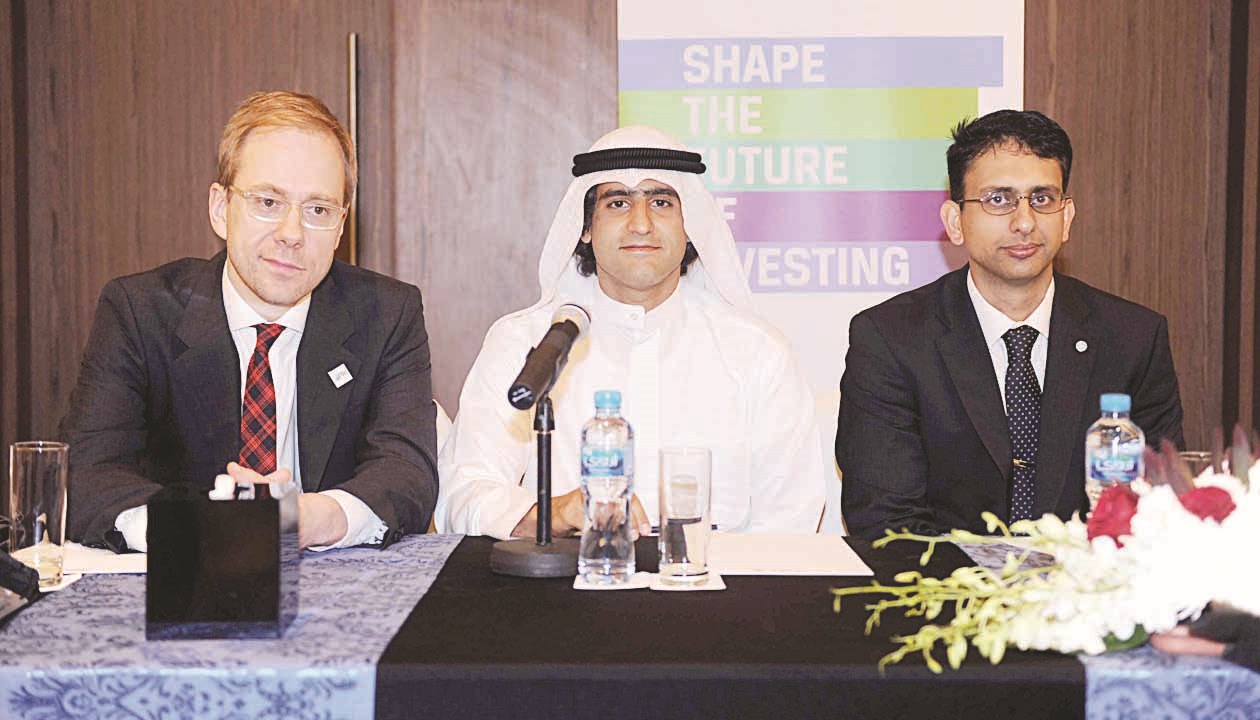 u062du064au0627u0629 (u064au0645u064au0646 u0627u0644u0635u0648u0631u0629) u0648u0646u0648u0645u064au0644u0627 u064au0633u0627u0631 (u062au0635u0648u064au0631 u0637u0627u0631u0642 u0639u0632u0627u0644u062fu064au0646)