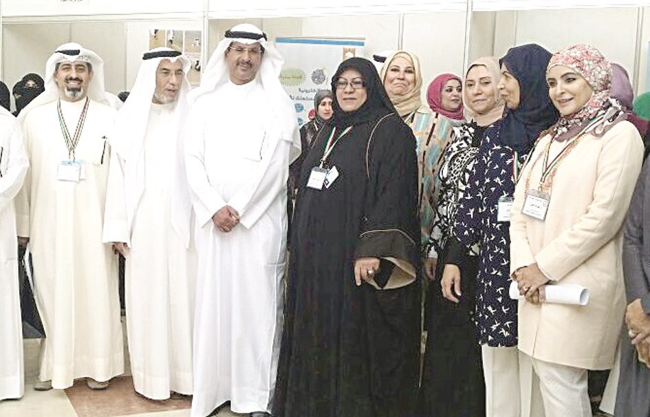 u0627u0644u0623u062bu0631u064a u0645u062au0648u0633u0637u0627u064b u0639u062fu062fu0627u064b u0645u0646 u0623u0633u0627u062au0630u0629 u0642u0633u0645 u0627u0644u0639u0644u0648u0645