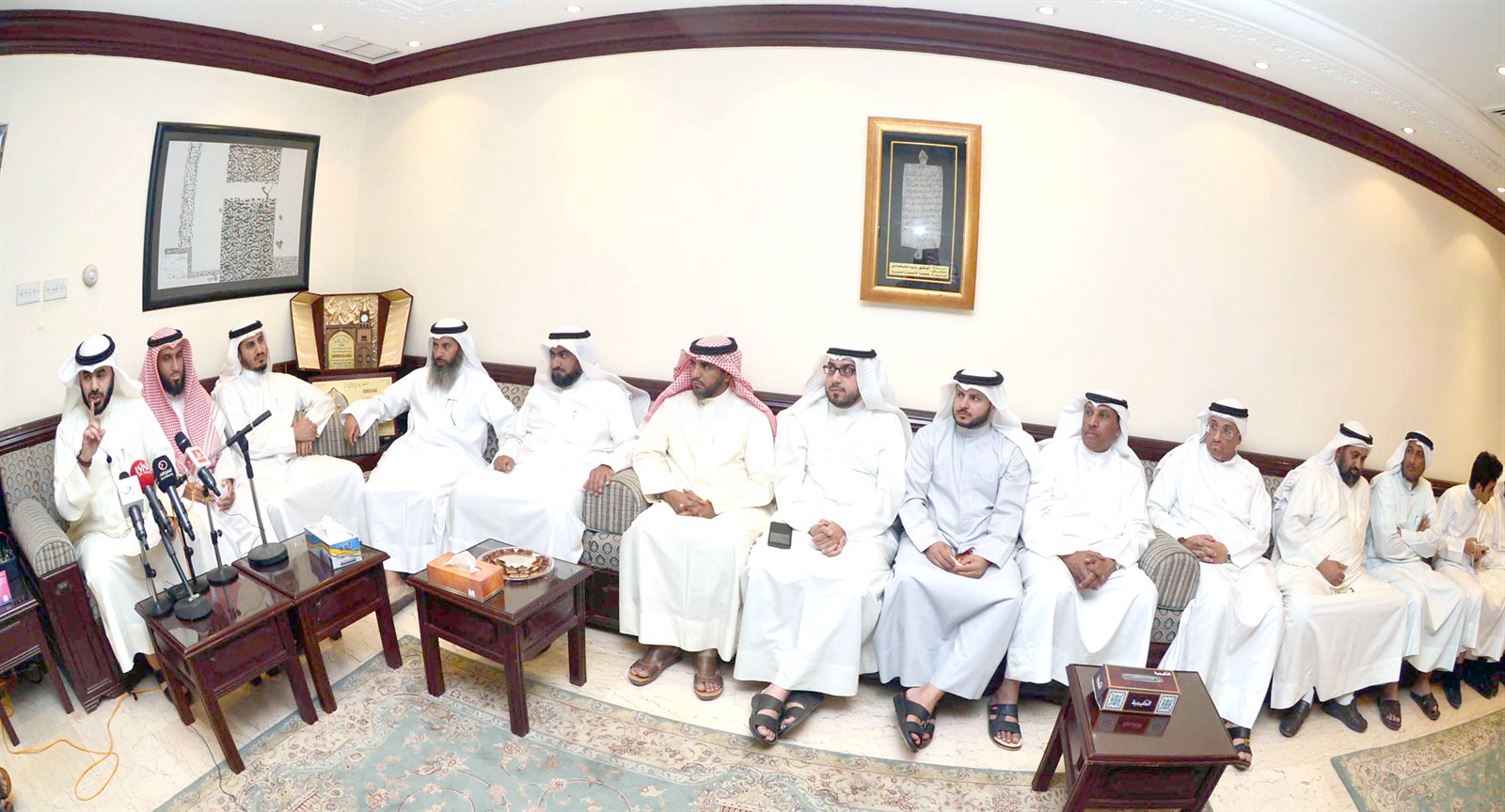 u062cu0627u0646u0628 u0645u0646 u0646u062fu0648u0629 u00abu0646u0647u062cu00bb u0627u0646u062au0635u0627u0631u0627 u0644u0644u0637u0628u0637u0628u0627u0626u064a ( u062au0635u0648u064au0631 u0645u0648u0633u0649 u0639u064au0627u0634)