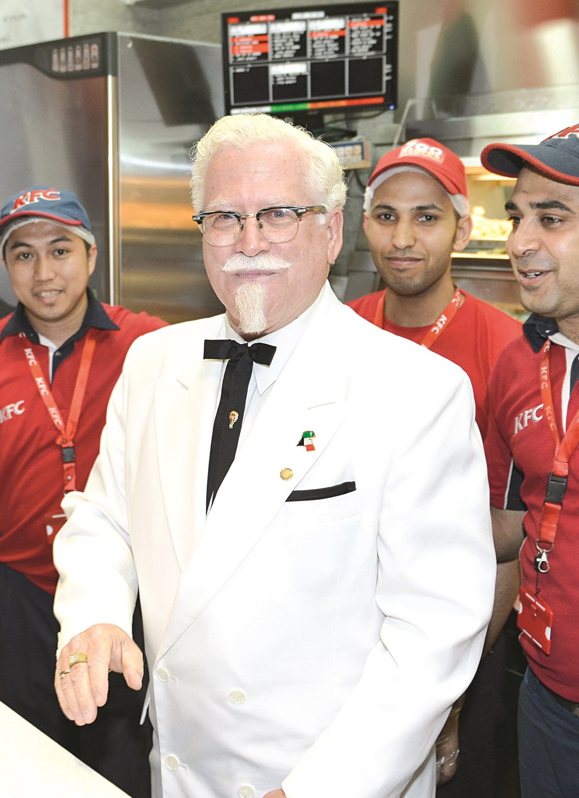 u00abu0627u0644u0643u0648u0644u0648u0646u064au0644u00bb u0641u064a u0632u064au0627u0631u0629 u0625u0644u0649 u0623u062du062f u0627u0644u0641u0631u0648u0639