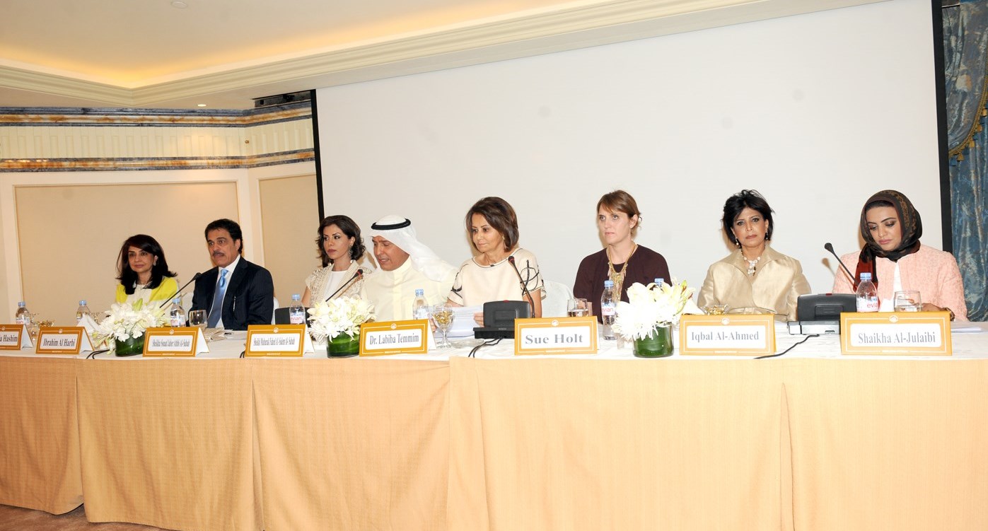 u0644u062cu0646u0629 u062au062du0643u064au0645 u0627u0644u062cu0627u0626u0632u0629 u062eu0644u0627u0644 u0627u0644u0645u0624u062au0645u0631 u0627u0644u0635u062du0627u0641u064a u0644u0625u0639u0644u0627u0646 u0627u0644u0646u062au0627u0626u062c    (u062au0635u0648u064au0631 u062cu0644u0627u0644 u0645u0639u0648u0636 )