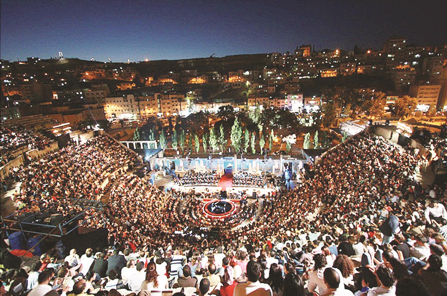 من أجواء إحدى حفلاته السابقة