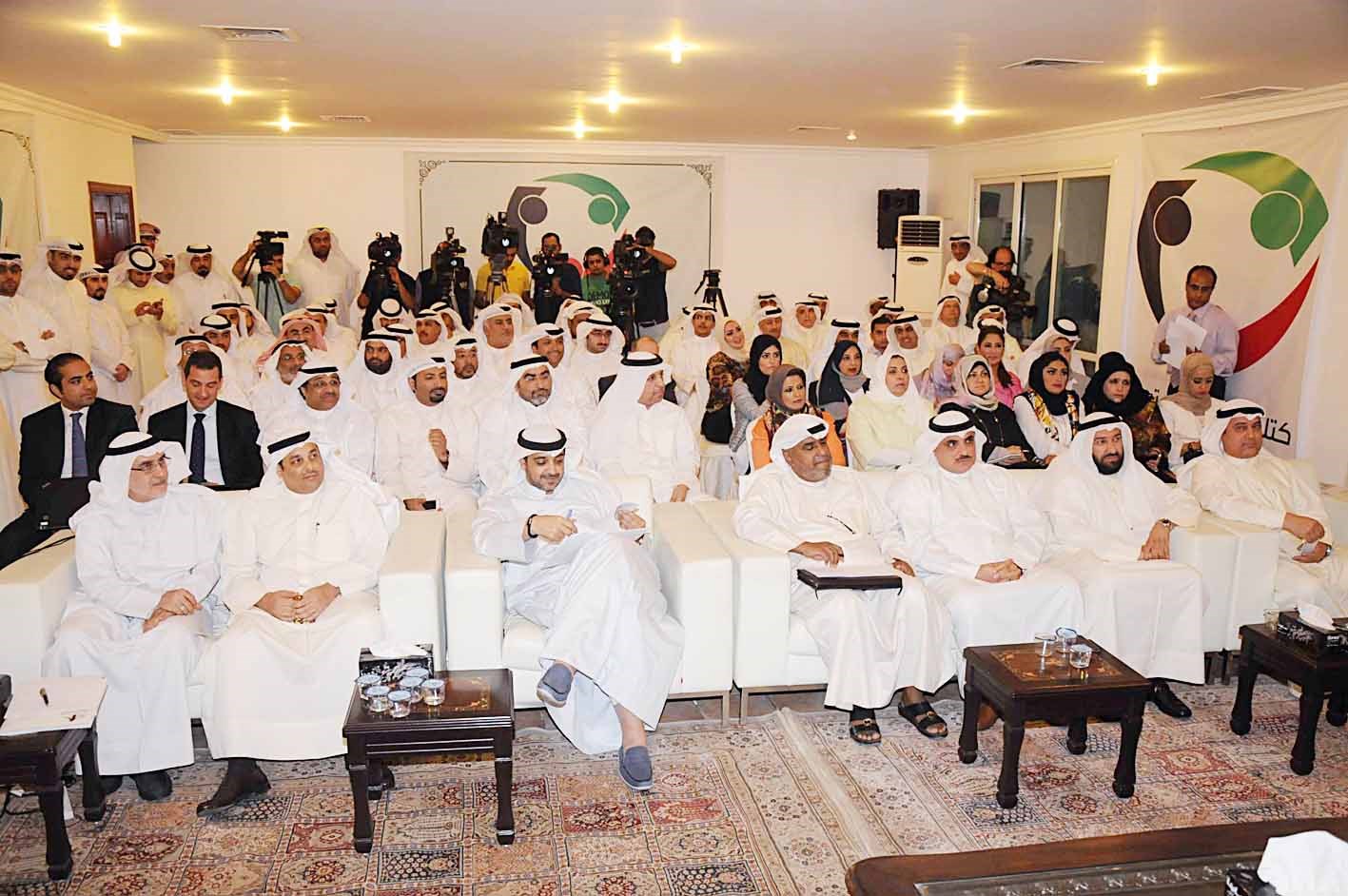 جانب من الحضور تقدّمهم الوزراء العبدالله والعمير والصانع         (تصويرجلال معوض)