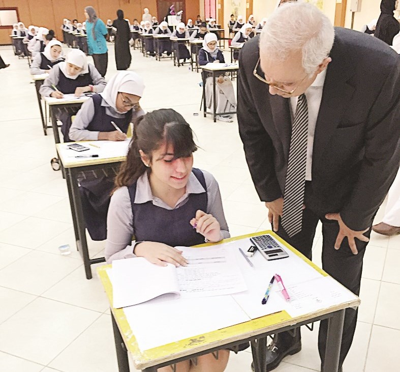 u0627u0644u0648u0632u064au0631 u064au0637u0644u0639 u0639u0644u0649 u0625u062cu0627u0628u0627u062a u0625u062du062fu0649 u0627u0644u0637u0627u0644u0628u0627u062a