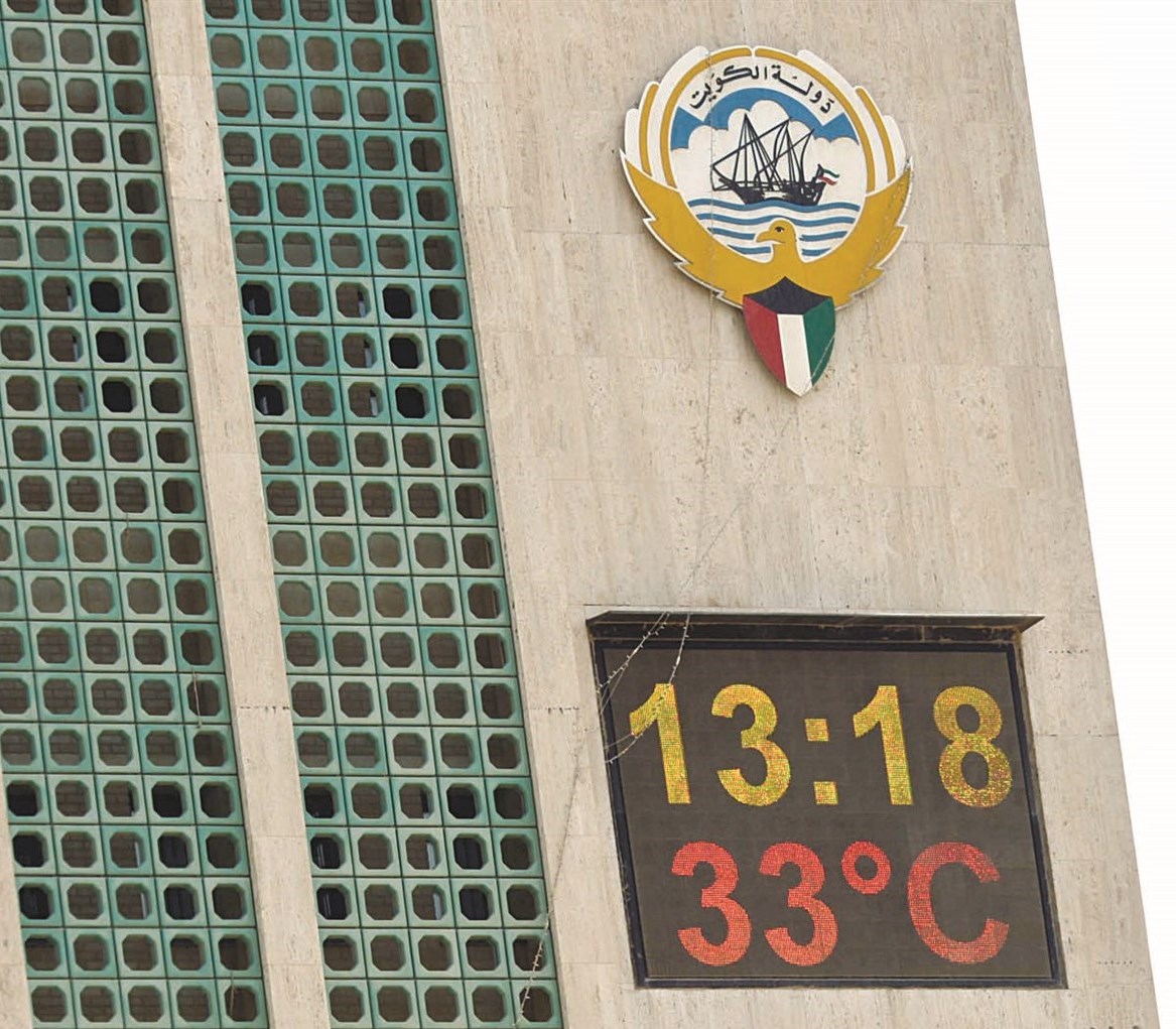 انقطاع الكهرباء... خفّض «حرارة» برج التحكم إلى 33 درجة ! (تصوير موسى عياش)