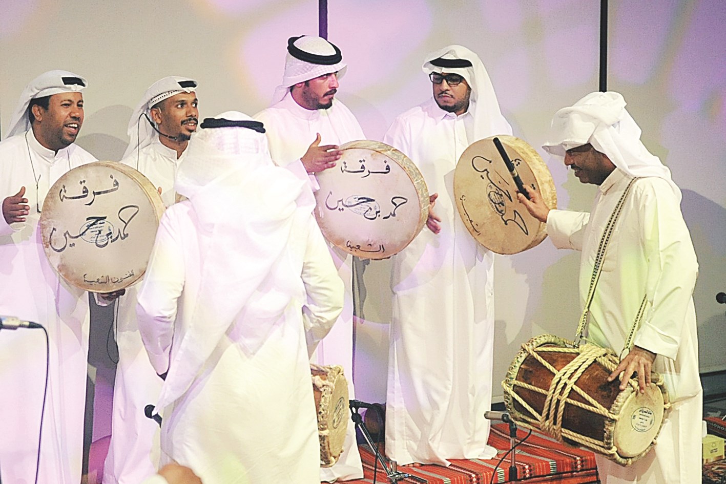 فرقة بن حسين أشعلت المدرجات