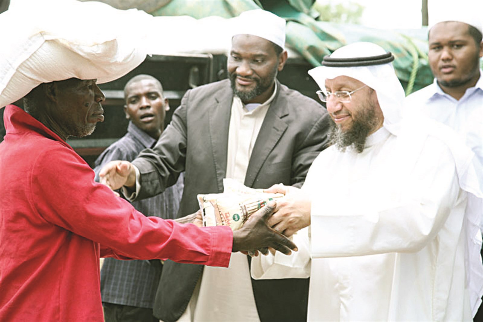 u0627u0644u0639u064au0646u0627u062au064a u0648u0625u062fu0631u064au0633 u062eu0644u0627u0644 u062au0648u0632u064au0639 u0627u0644u0645u0633u0627u0639u062fu0627u062a