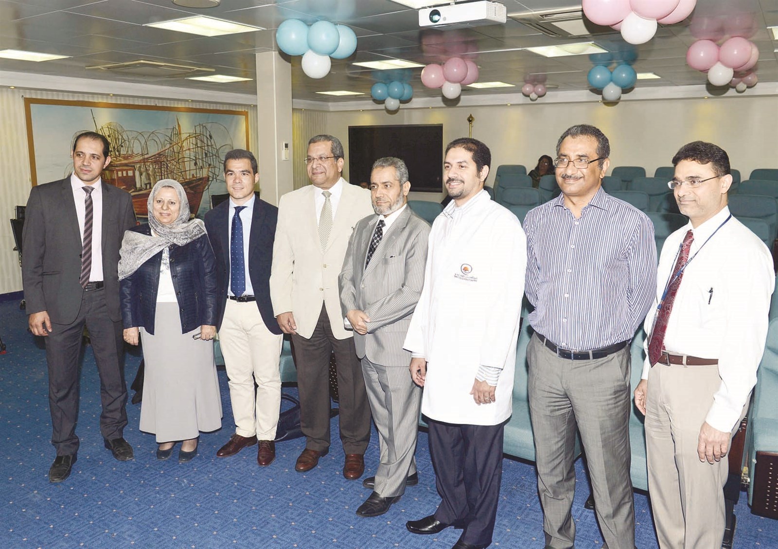 u0627u0644u0631u0645u064au062d u0645u062au0648u0633u0637u0627u064b u0623u0637u0628u0627u0621 u0648u0625u062fu0627u0631u064au064au0646 u0641u064a u00abu062fu0627u0631 u0627u0644u0634u0641u0627u0621u00bb (u062au0635u0648u064au0631 u0645u0648u0633u0649 u0639u064au0627u0634)