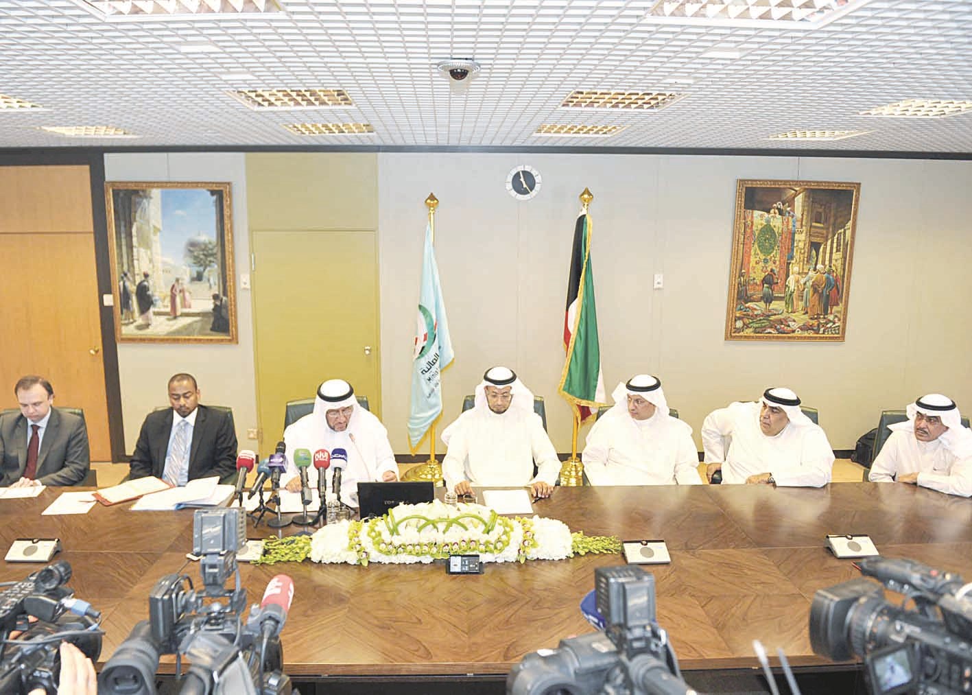 u062du0645u0627u062fu0629 u0648u0627u0644u0648u0647u064au0628 u062eu0644u0627u0644 u062au0648u0642u064au0639 u0627u0644u0627u062au0641u0627u0642u064au0629 (u062au0635u0648u064au0631 u0633u0639u062f u0647u0646u062fu0627u0648u064a)