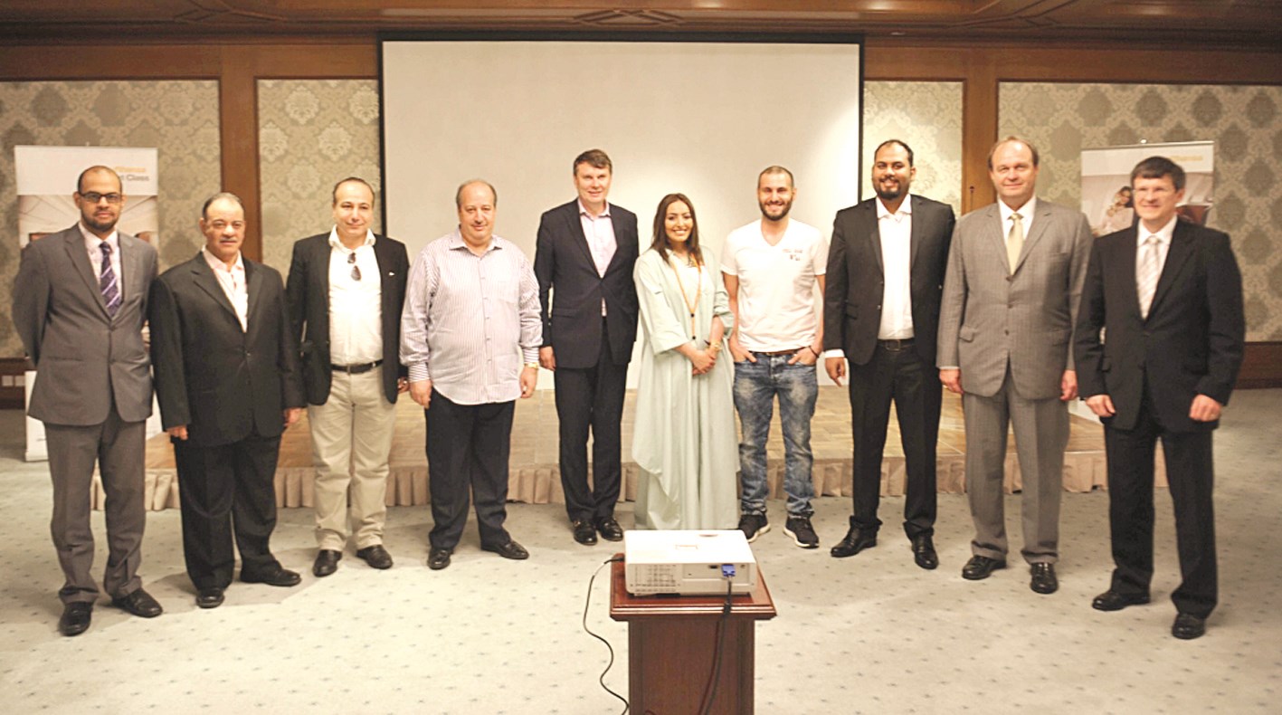 u0644u0642u0637u0629 u062cu0645u0627u0639u064au0629 u0644u0644u062du0636u0648u0631  (u062au0635u0648u064au0631 u062cu0627u0633u0645 u0628u0627u0631u0648u0646)