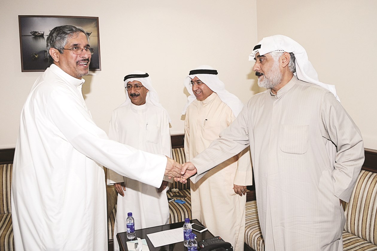 نائب رئيس مجلس الإدارة الزميل يوسف الجلاهمة مرحبا بقياديي الكهرباء