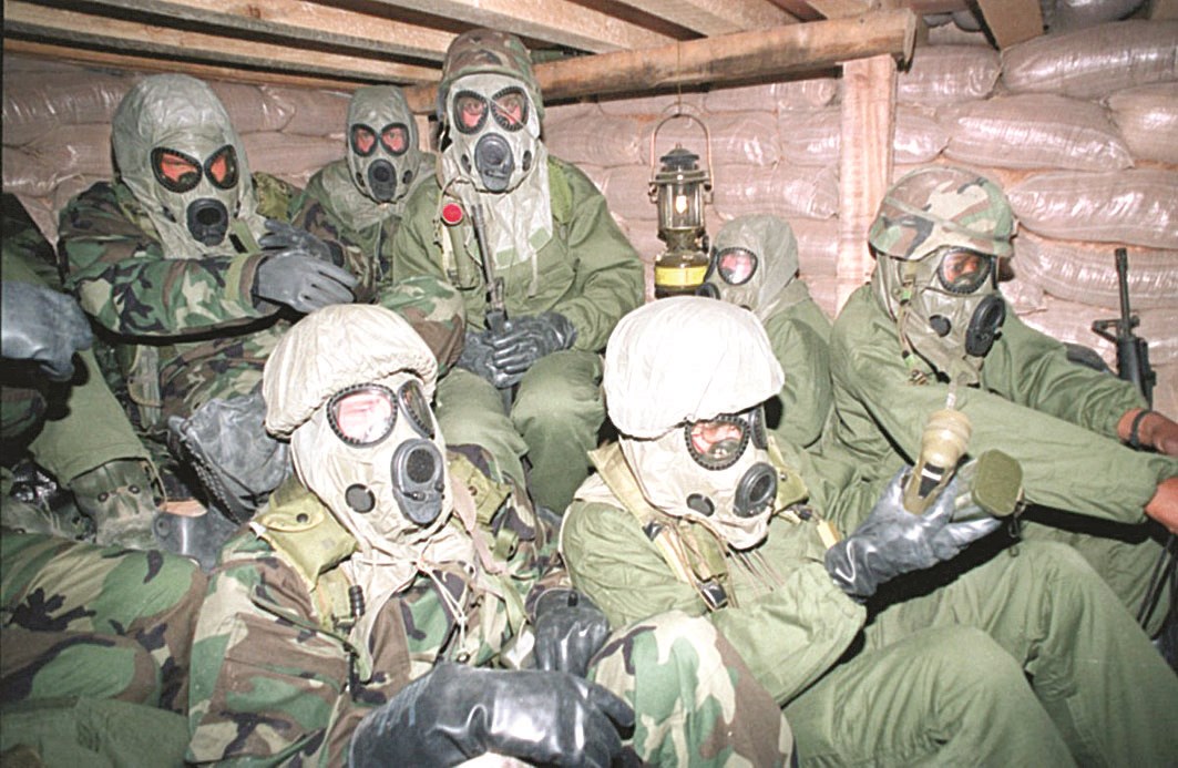 u062cu0646u0648u062f u0623u0645u064au0631u0643u064au0648u0646 u064au0631u062au062fu0648u0646 u0645u0644u0627u0628u0633 u0648u0623u0642u0646u0639u0629 u0636u062f u0627u0644u063au0627u0632u0627u062a u0627u0644u0643u064au0645u0627u0648u064au0629 u062au062du0633u0628u0627 u0644u0647u062cu0648u0645 u0643u064au0645u0627u0648u064a u0639u0631u0627u0642u064a u0644u062fu0649 u0628u062fu0621 u0627u0644u0642u0635u0641 u0627u0644u062cu0648u064a u0639u0627u0645 1991