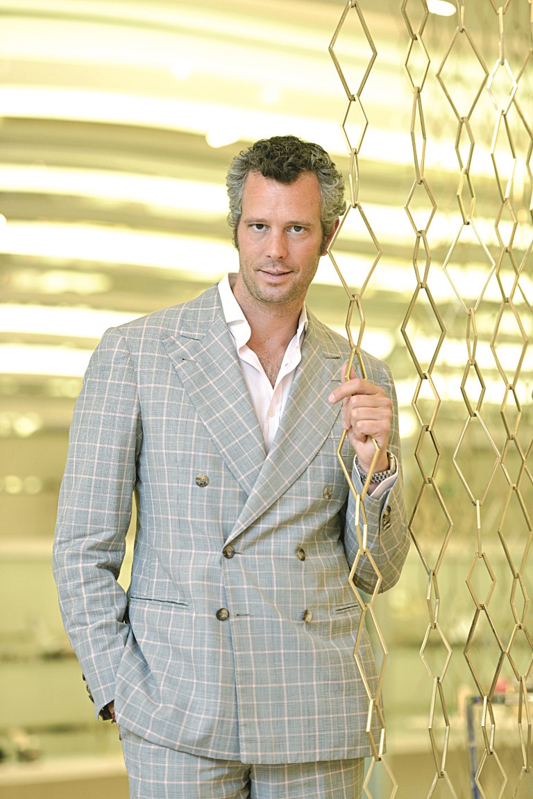 مصمم الأحذية العالمي ألبرتو موريتي