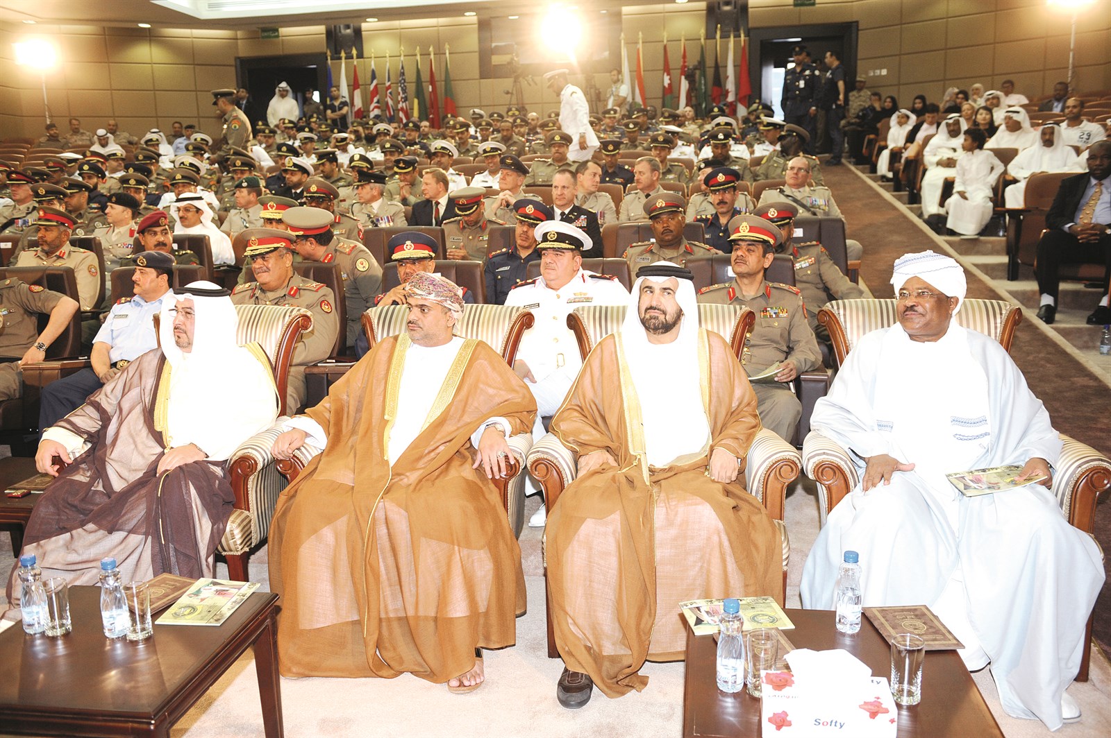 حضور ديبلوماسي (تصوير جلال معوض)