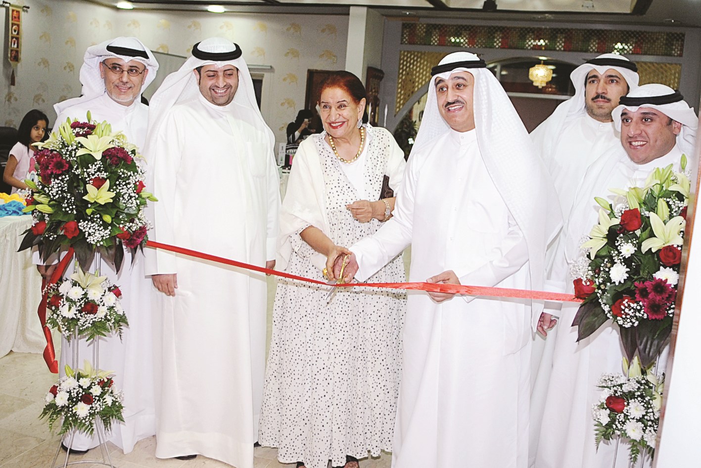شيخة العبدالله والمسعود ومعرفي والرشدان أثناء افتتاح المعرض