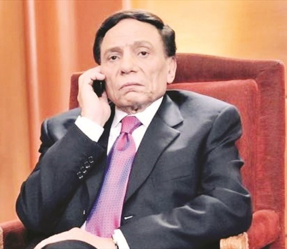 u0639u0627u062fu0644 u0625u0645u0627u0645 u0641u064a u0645u0634u0647u062f u0645u0646 u0645u0633u0644u0633u0644 u00abu0623u0633u062au0627u0630 u0648u0631u0626u064au0633 u0642u0633u0645u00bb