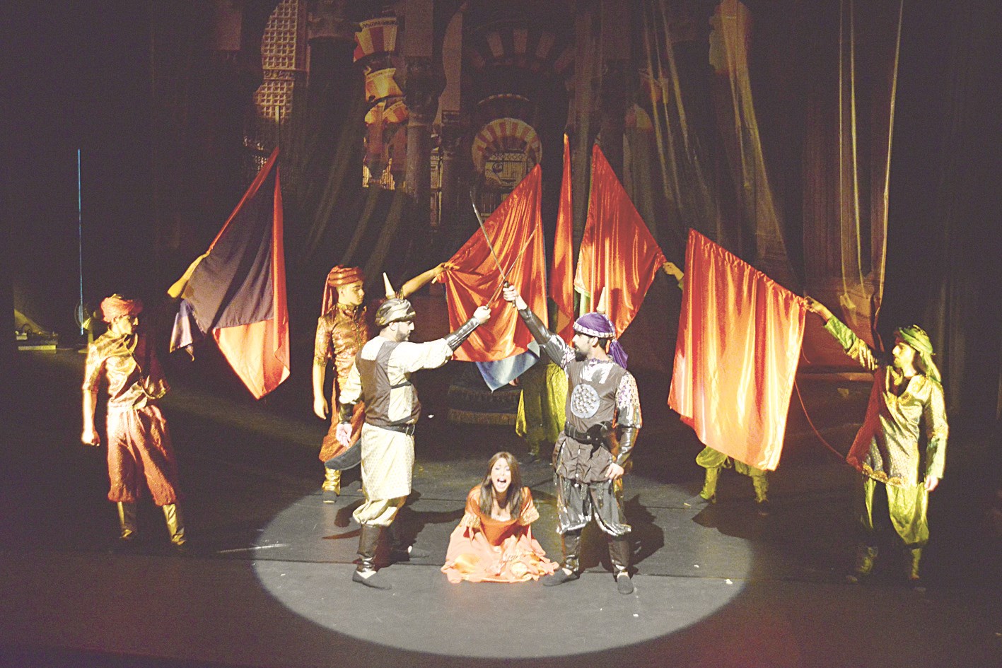 نادية أحمد في قمّة اندماجها