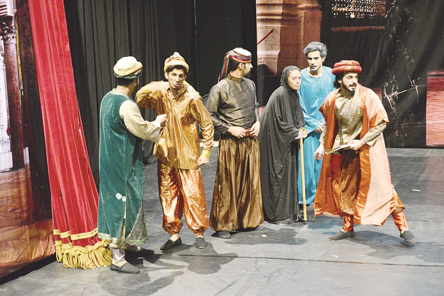 u0645u0645u062bu0644u0648u0646 u0634u0628u0627u0628 ... u0623u0646u062cu0632u0648u0627 u0627u0644u0645u0647u0645u0629 u0628u0646u062cu0627u062d