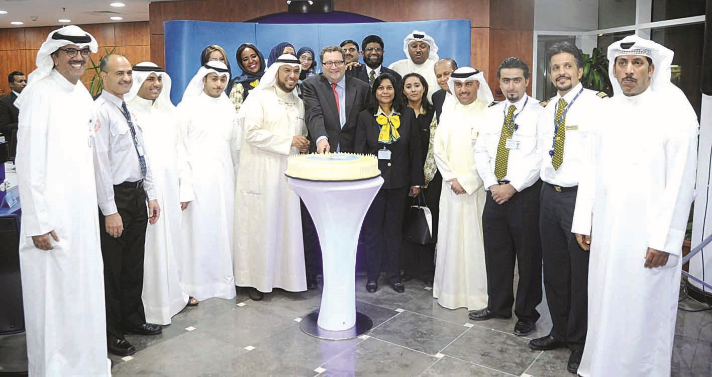 u0633u0627u0646u062fu0631u0632 u0645u062au0648u0633u0637u0627u064b u0645u0633u0624u0648u0644u064a u0627u0644u0634u0631u0643u0629  (u062au0635u0648u064au0631 u0637u0627u0631u0642 u0639u0632u0627u0644u062fu064au0646)