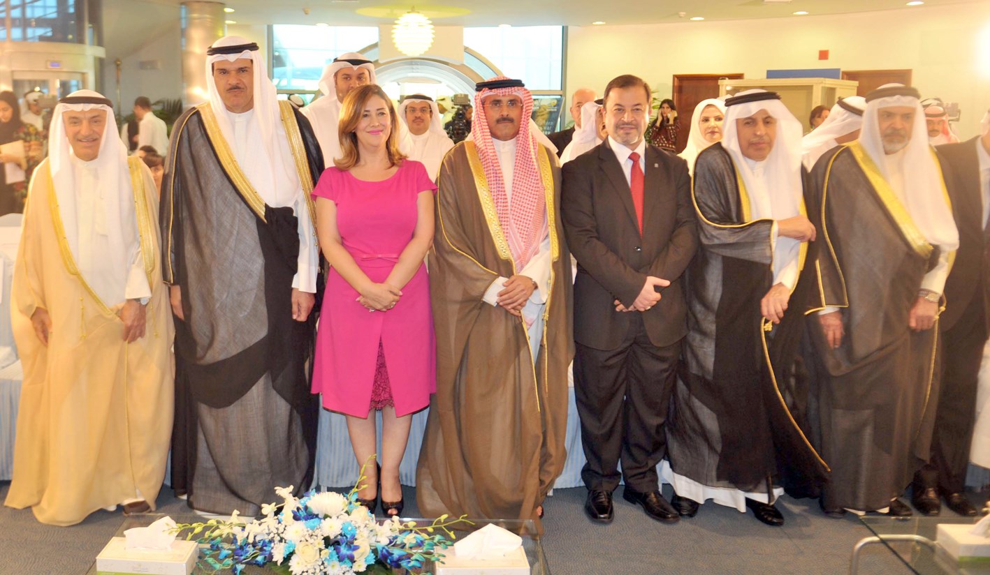 u0627u0644u062du0645u0648u062f u0648u0627u0644u062fu0639u064au062c u0648u062du0645u062fu0627u0646 u064au062au0648u0633u0637u0648u0646 u0627u0644u062du0636u0648u0631 u0641u064a u0644u0642u0637u0629 u062au0630u0643u0627u0631u064au0629 (u062au0635u0648u064au0631 u062cu0627u0633u0645 u0628u0627u0631u0648u0646)