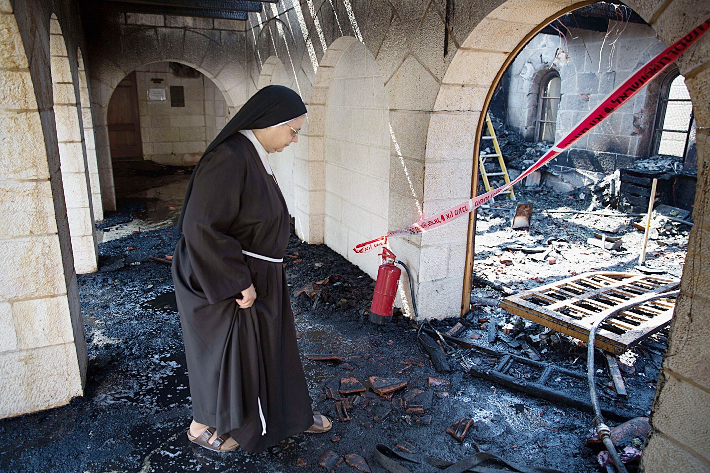 u0631u0627u0647u0628u0629 u062au0639u0627u064au0646 u0623u0636u0631u0627u0631 u0627u0644u062du0631u064au0642 u062fu0627u062eu0644 u00abu0643u0646u064au0633u0629 u0627u0644u0633u0645u0643 u0648u0627u0644u062eu0628u0632u00bb u0641u064a u0637u0628u0631u064au0627 u0623u0645u0633 (u0627 u0641 u0628)