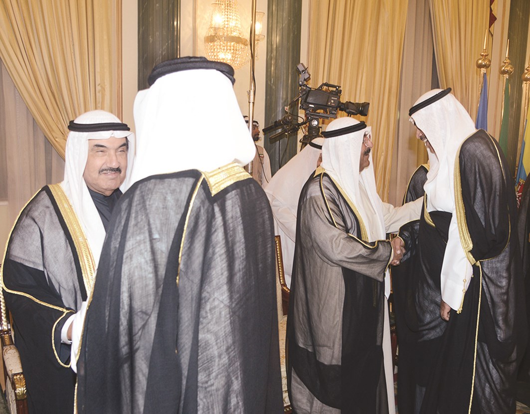 مشعل الأحمد وناصر المحمد في استقبال المهنئين