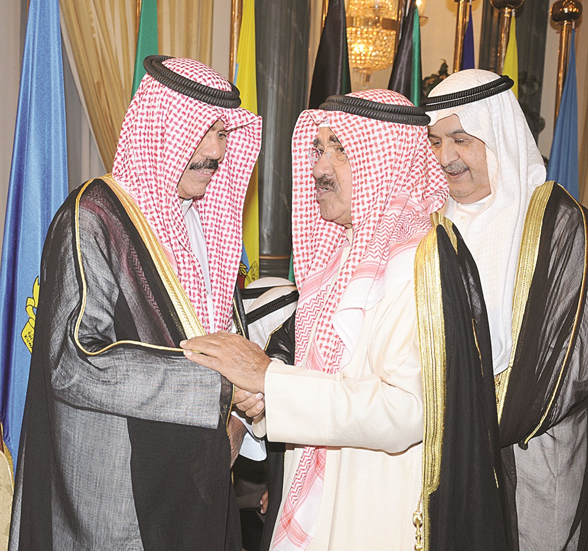 ولي العهد يتلقى التهاني بالشهر الكريم