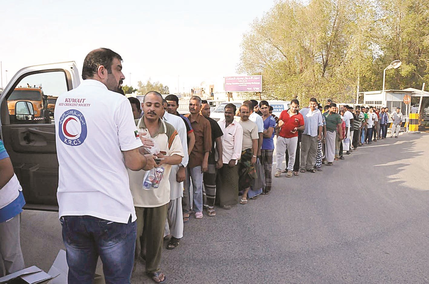 u062au0648u0632u064au0639 u0645u064au0627u0647 u0648u0639u0635u0627u0626u0631 u0636u0645u0646 u062du0645u0644u0629 u00abu0633u0642u064au0627 u0627u0644u0639u0627u0645u0644u00bb