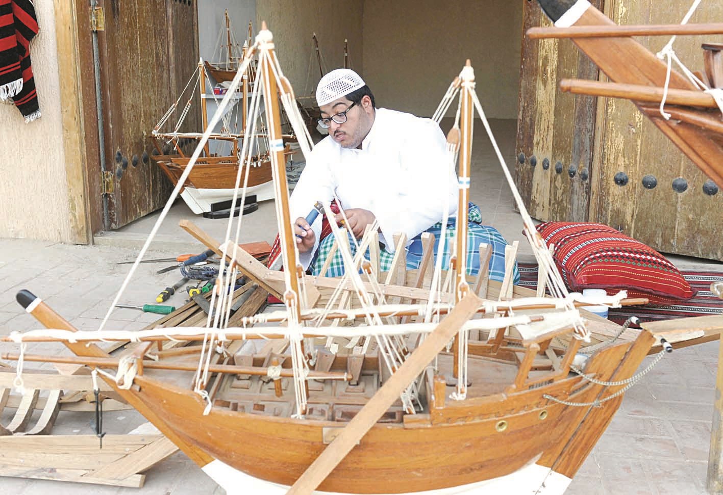 بوم قديم في طور التجهيز