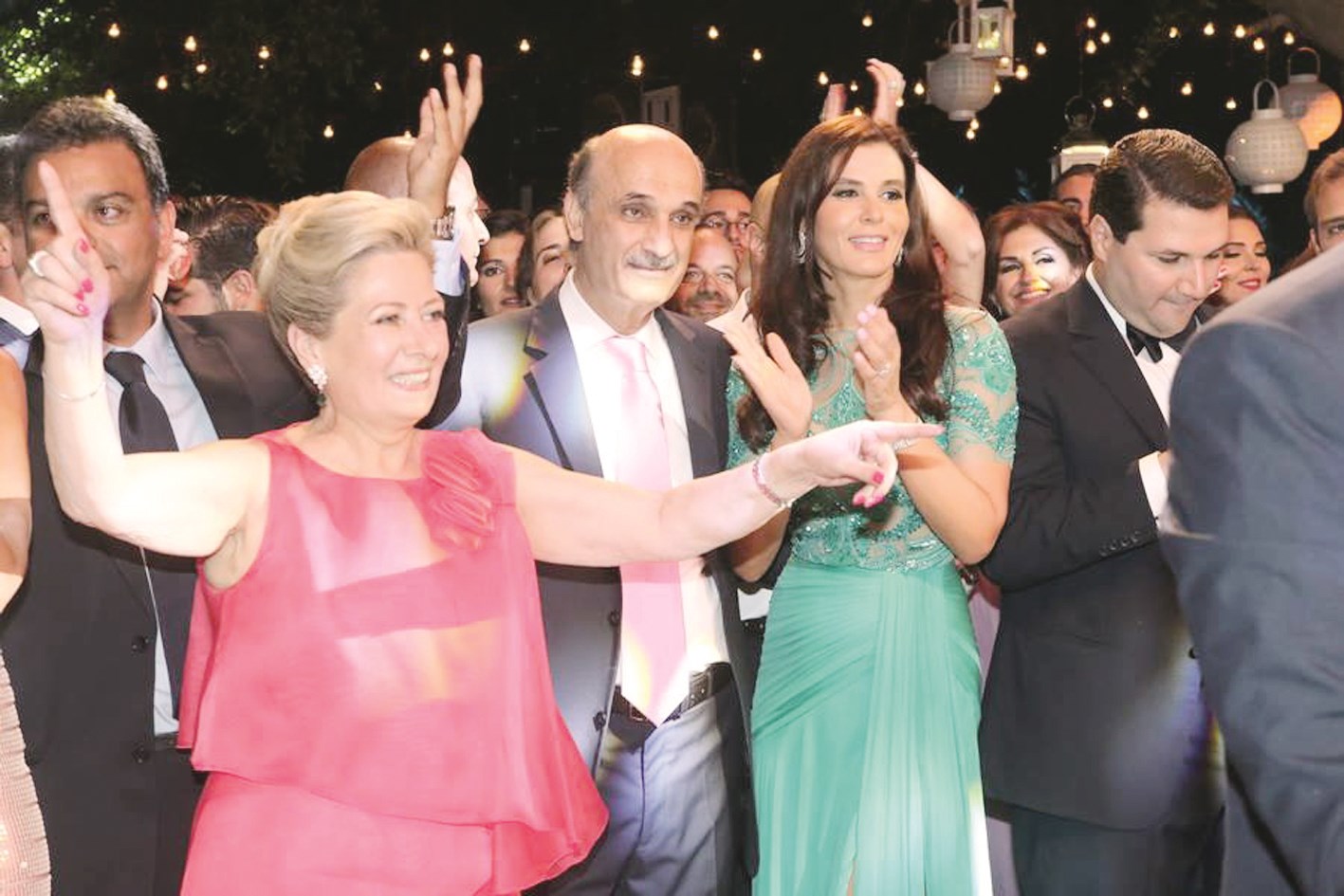 من اليسار: صولانج الجميّل والدكتور جعجع والنائبة ستريدا ونديم الجميّل