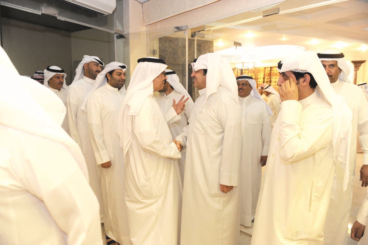 u0627u0644u0646u0627u0626u0628 u0627u0644u0644u063au064au0635u0645 u0641u064a u062du0648u0627u0631 u0645u0639 u0623u062du062f u0627u0644u0645u0647u0646u0626u064au0646