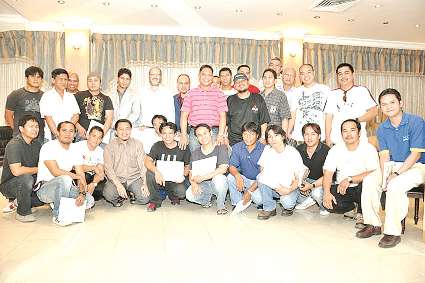 جانب من أنشطة المهتدين الجدد