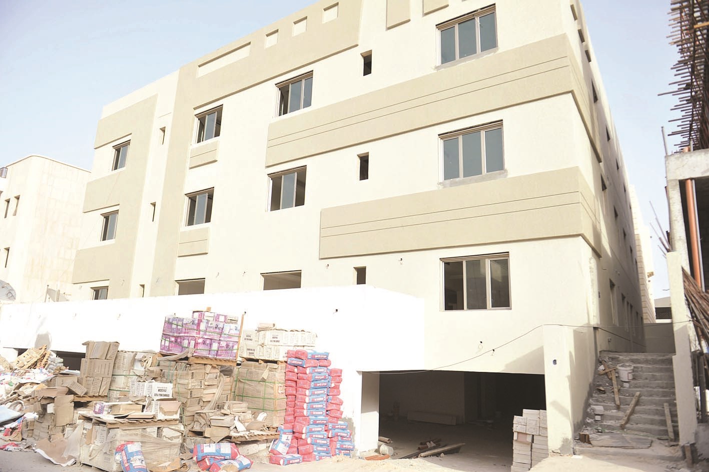 عمارات في منطقة نموذجية