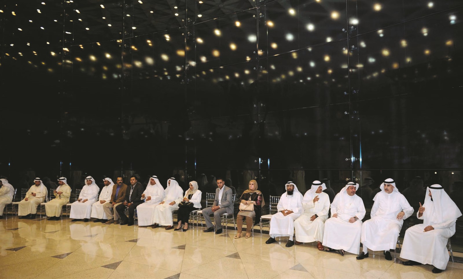 u062cu0627u0646u0628 u0645u0646 u0627u0644u062du0636u0648u0631 u062eu0644u0627u0644 u0627u0644u063au0628u0642u0629 (u062au0635u0648u064au0631 u0646u0627u064au0641 u0627u0644u0639u0642u0644u0629)