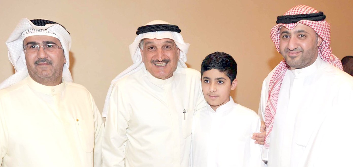 كامل العوضي بين المهنئين                  (تصوير سعد هنداوي)