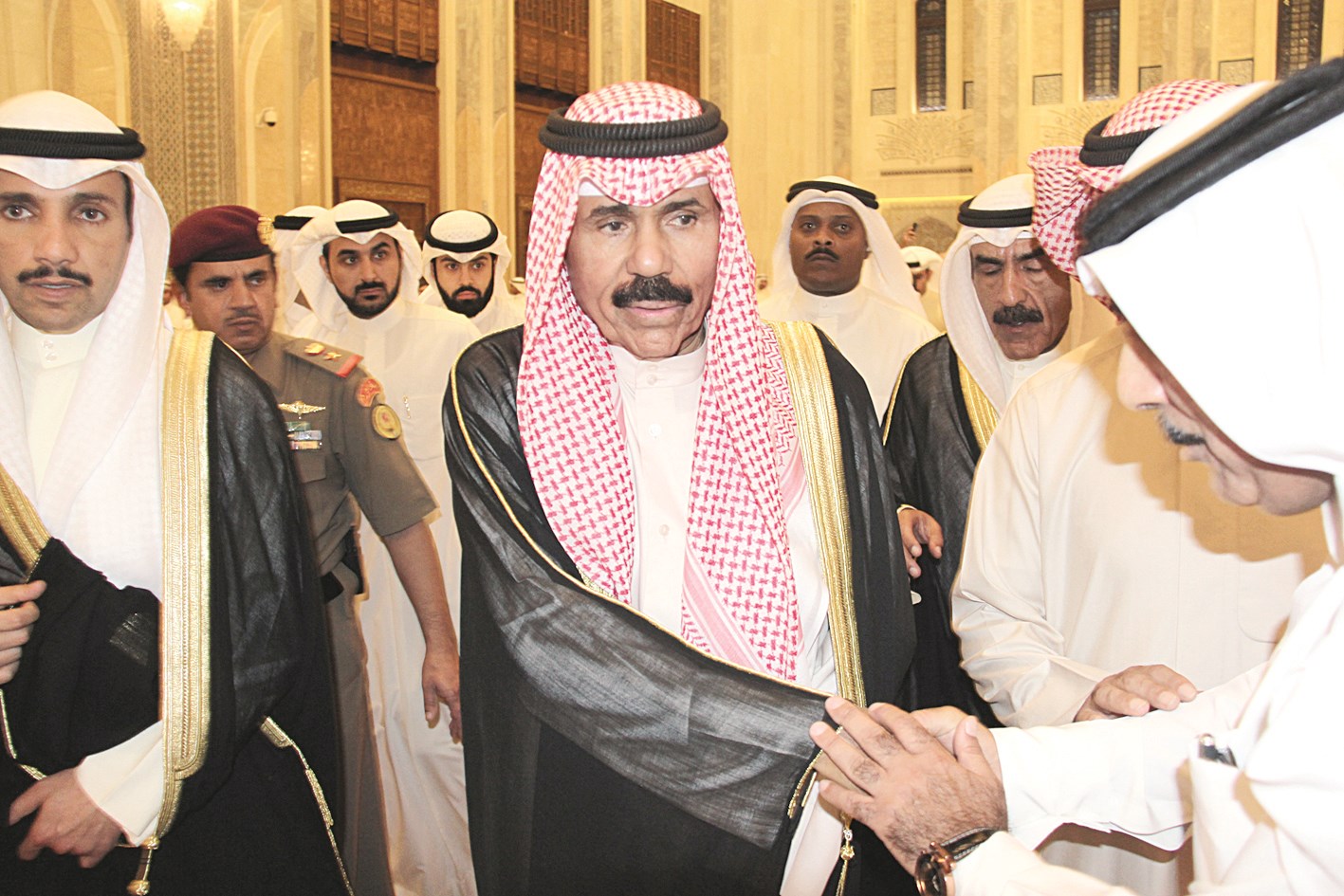 سمو ولي العهد معزيا