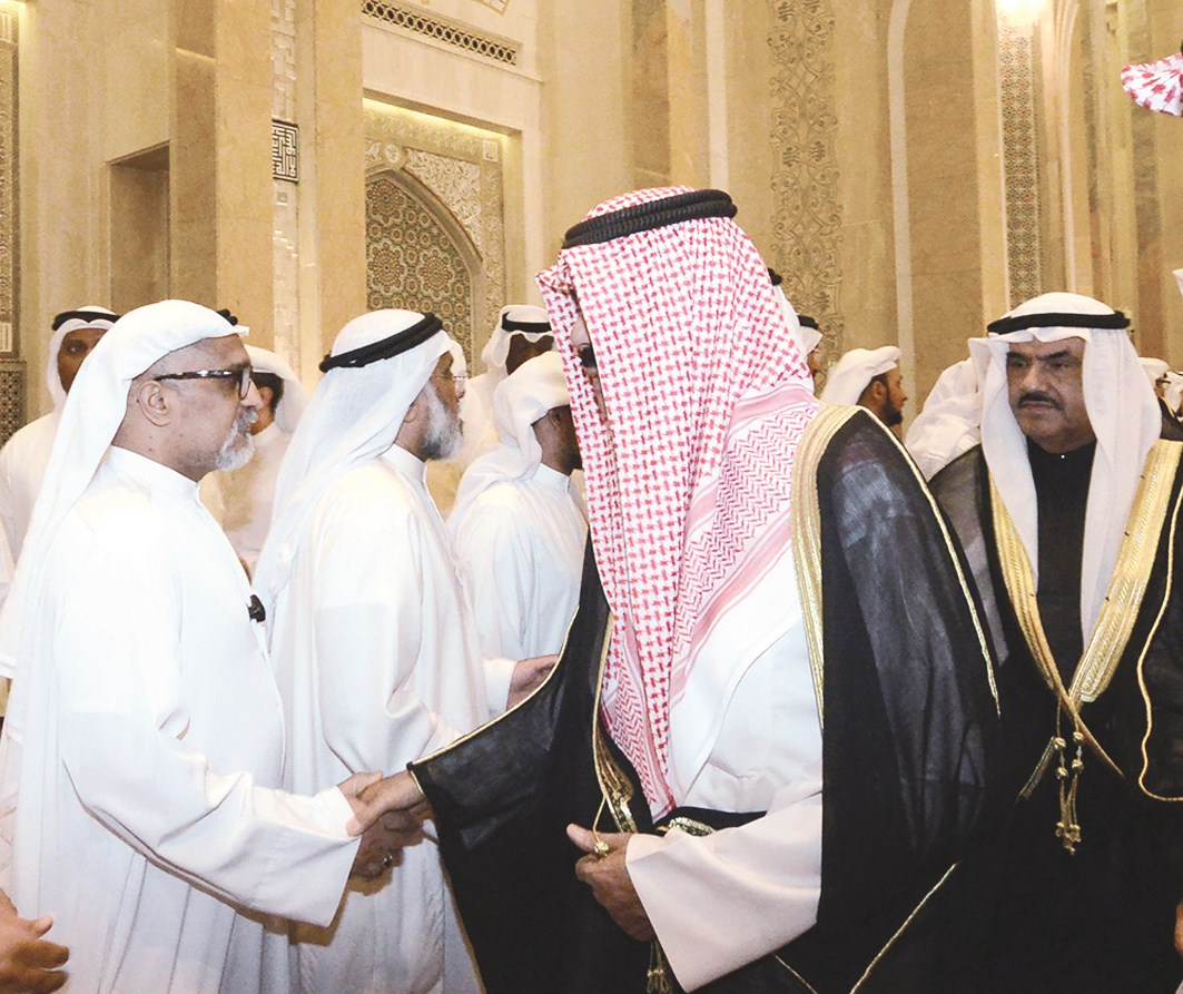 ولي العهد وناصر المحمد يقدمان