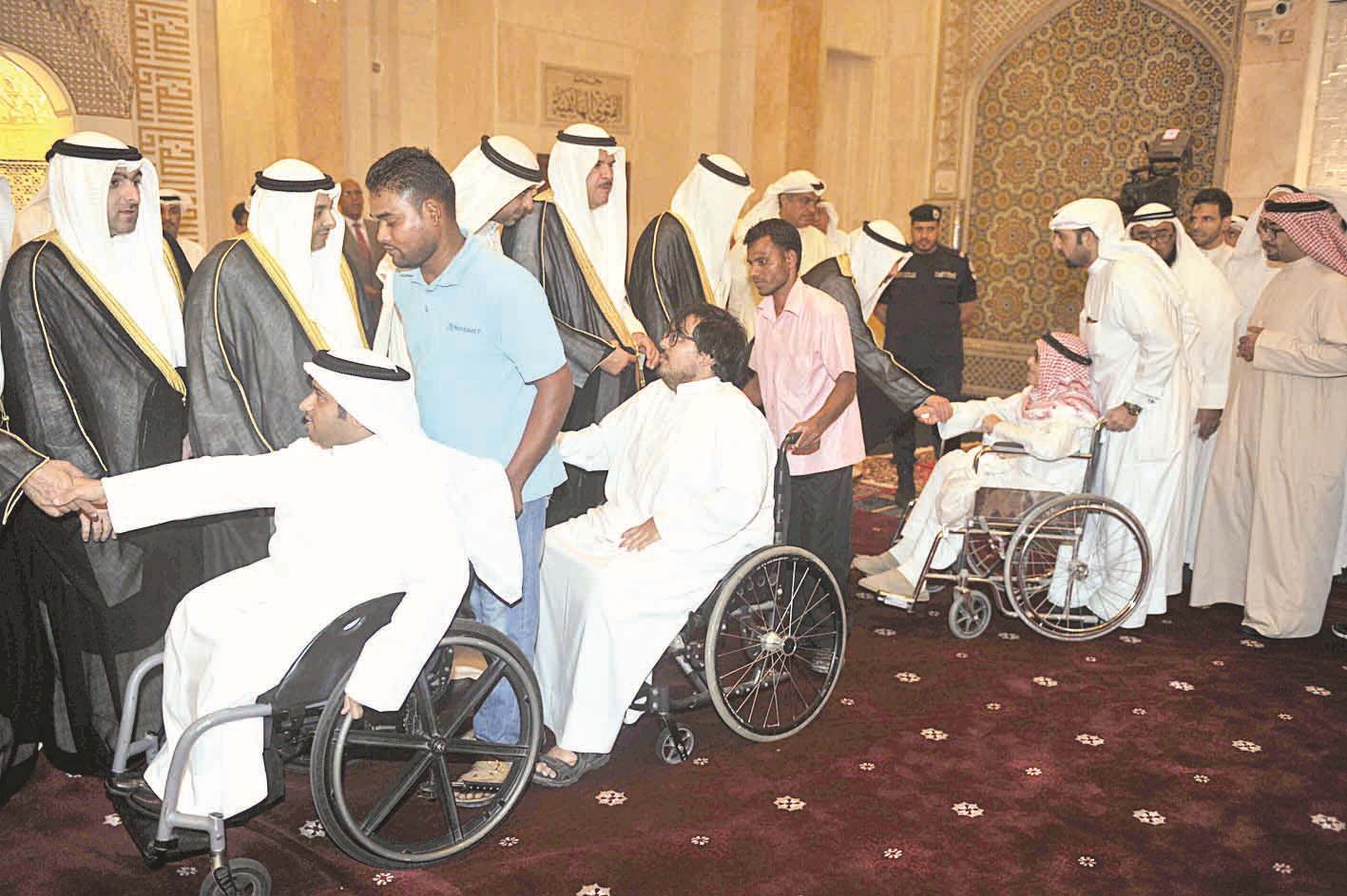 الحمود والعبد الله والصانع وابل يتلقون العزاء